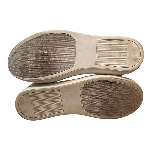 Booties - Picture 5 of 9